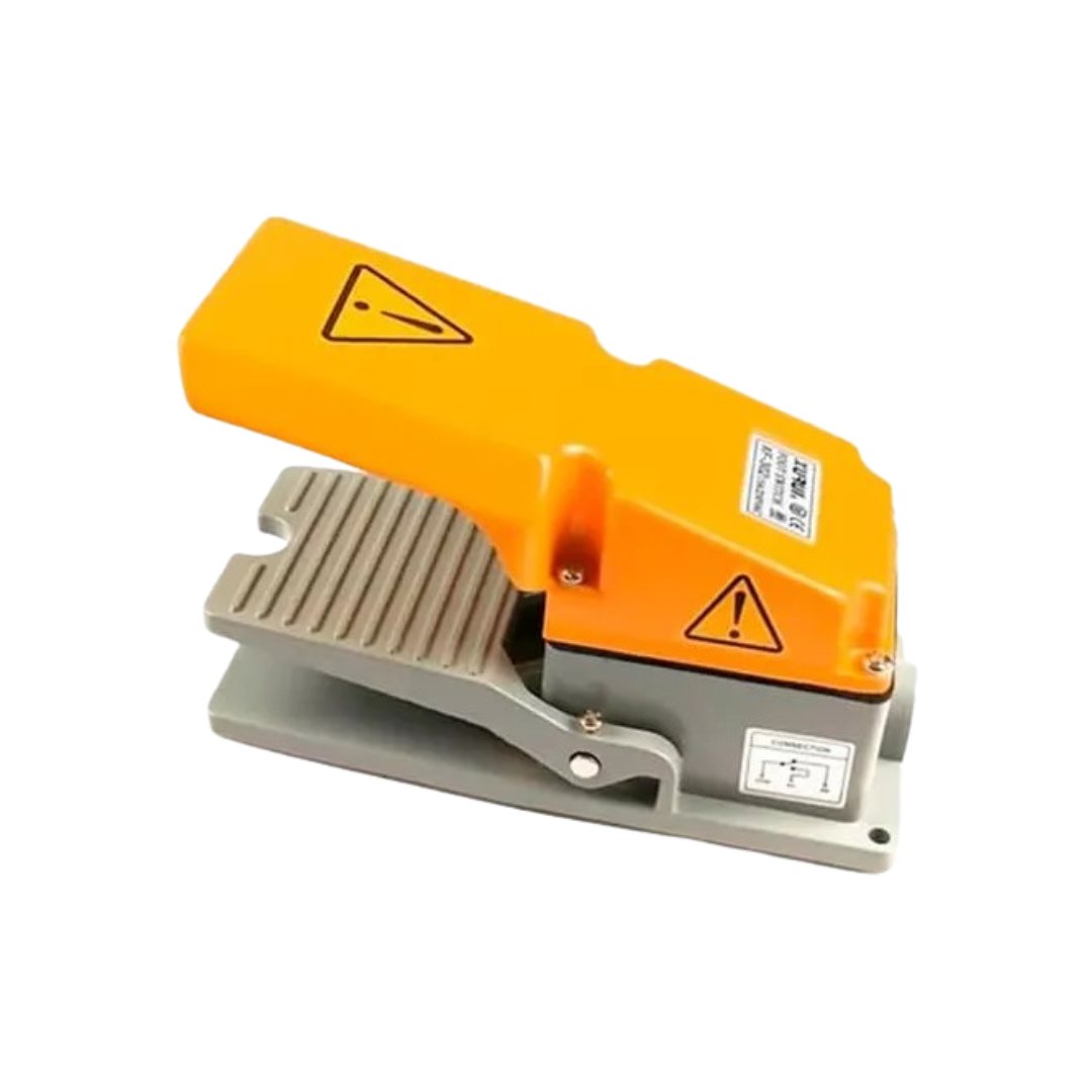 PEDAL INDUSTRIAL METALICO CON PROTECTOR DE 15 AMP 250V